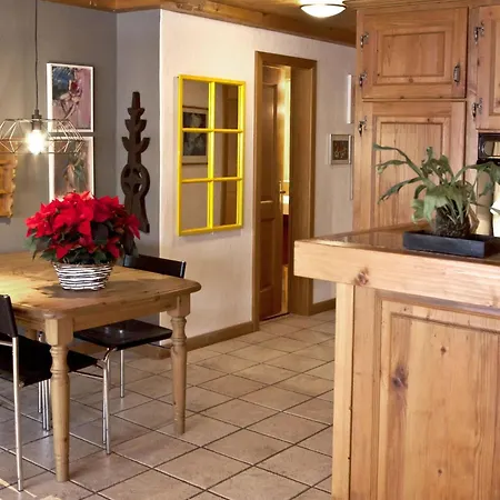 Daire Drive Appartement-fewo- Dusche Oder Bad- Wc 4-bettwohnung By Interhome Gstaad